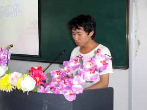 ѧ����֧�������ŷ�ͬѧ����